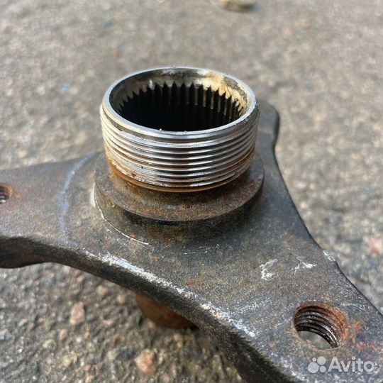 Фланец заднего редуктора под 37 зубов BMW