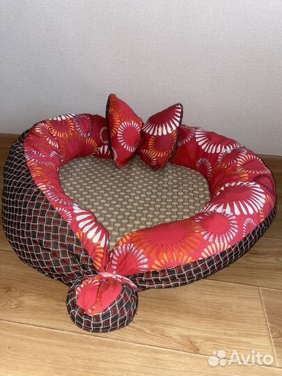 Лежанка для собак или кошек