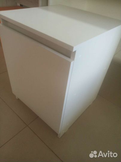 Тумба с дверцей