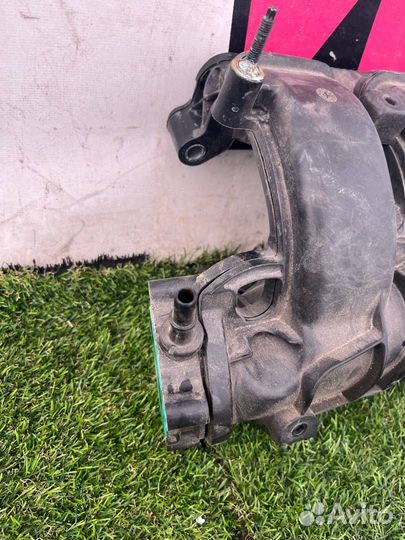 Впускной коллектор Ford Mustang 6 S550 рест. 2020