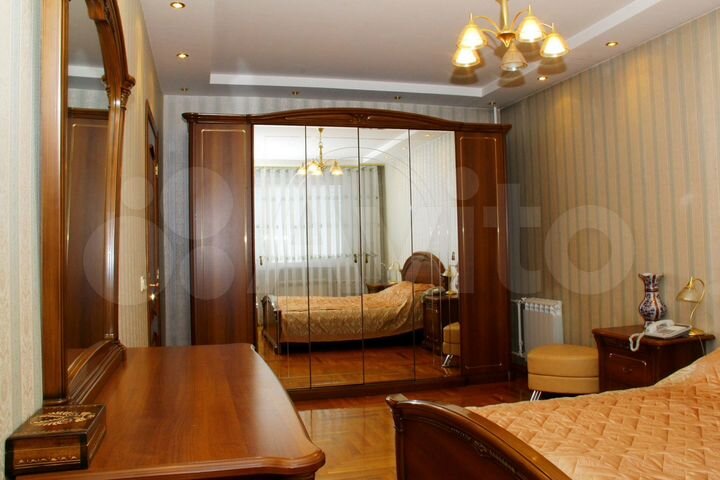 Комната 100 м² в 4-к., 10/22 эт.