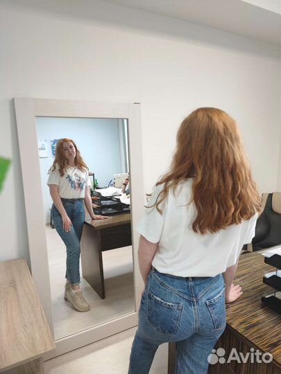 Зеркало настенное