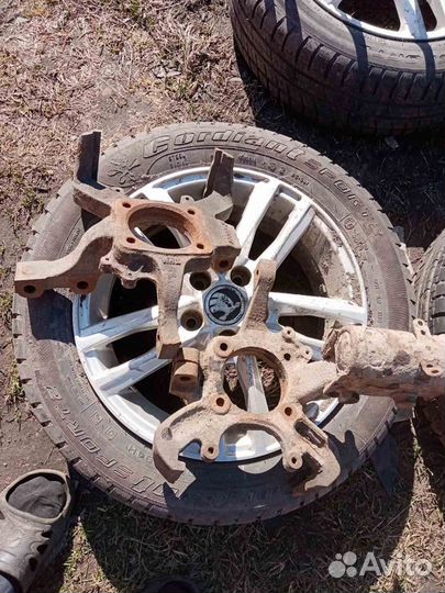 Кулак поворотный правый Chrysler Voyager 3