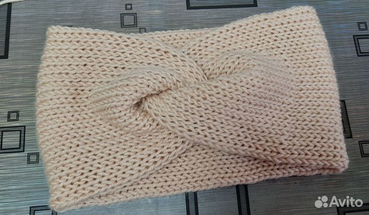 Вязаная повязка на голову. Новая