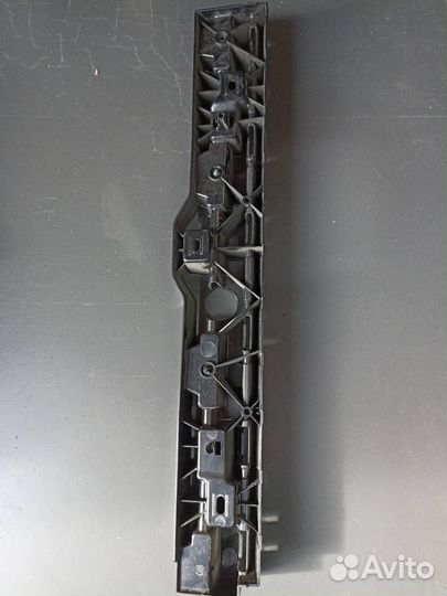 Кронштейн крепления порога левый BMW 5 G30/G31 G30