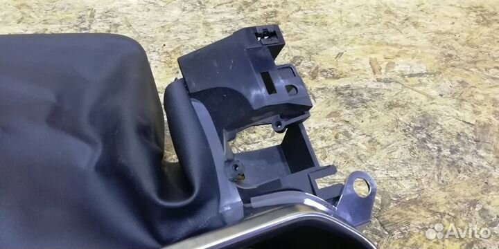 Кожух (рамка) панели приборов Land Rover 4