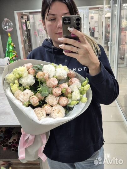 Кустовые розы,пионовидная роза,эустома