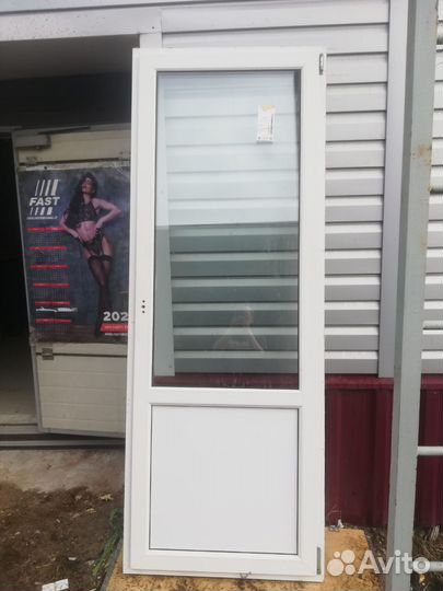 Двери пластиковые бу