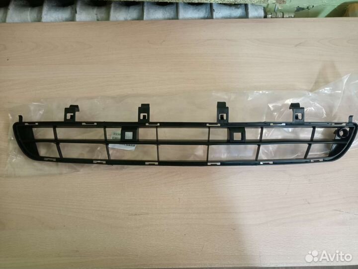 Нижняя решетка бампера opel insignia