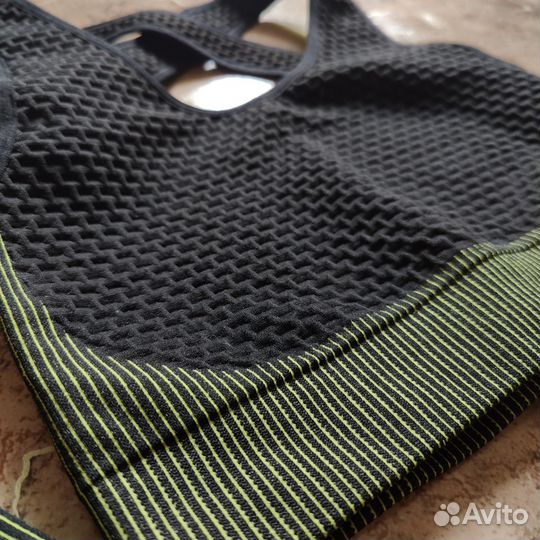 Костюм для фитнеса новый 42 44