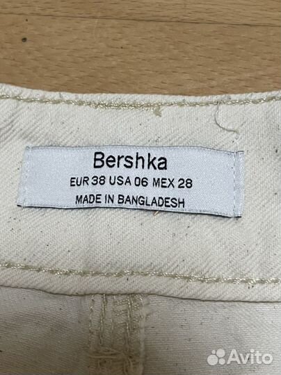 Джинсы bershka mom 38