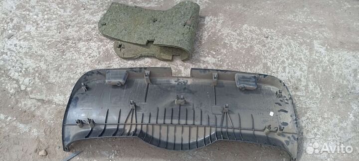 Обшивка двери багажника ford focus 2 хэтчбек