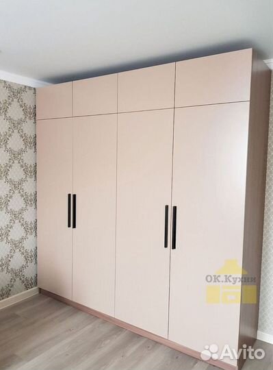 Шкаф распашной