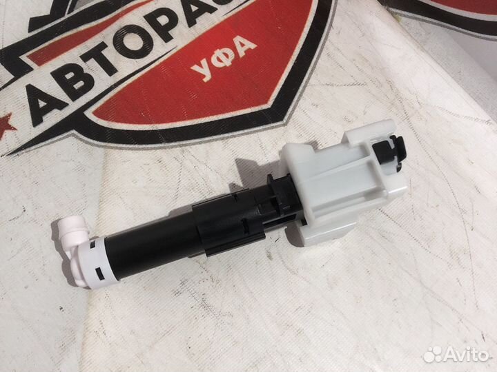 Форс омывателя фар левая новая mazda 3 BL 11-13