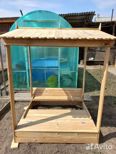 Песочница с крышей