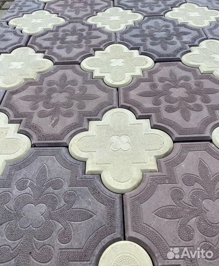 Плитка тротуарная клевер цветная в наличии