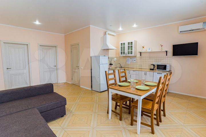 2-к. квартира, 57,2 м², 1/3 эт.