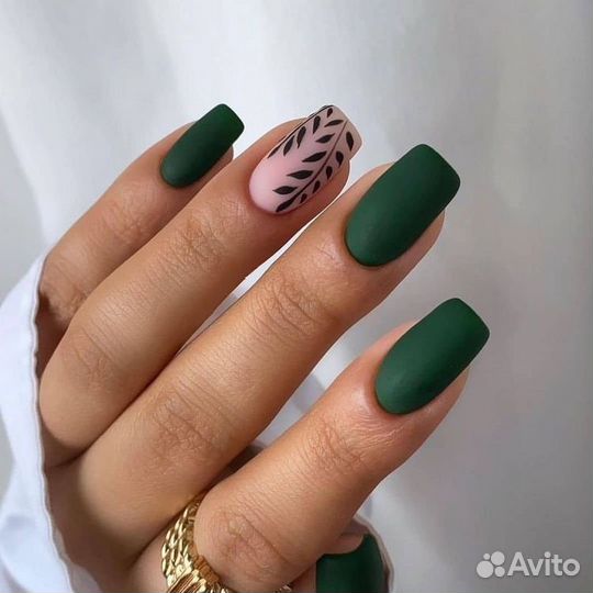 Маникюр и педикюр