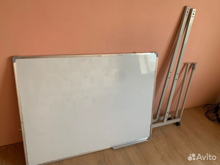 Магнитно -маркерная доска на ножках