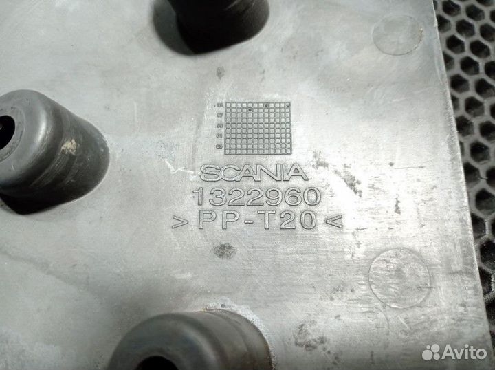 Кожух рулевой колонки (верхний ) Scania 4-series