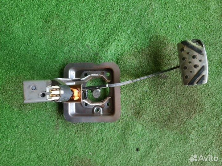 Педаль тормоза Mitsubishi Outlander CU 4G69