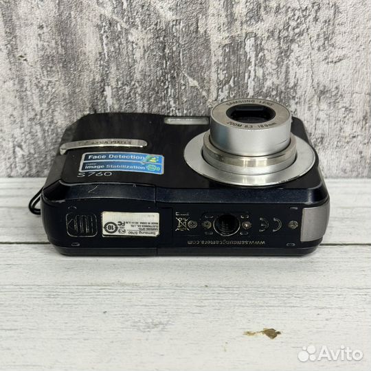 Компактный фотоаппарат Samsung S760