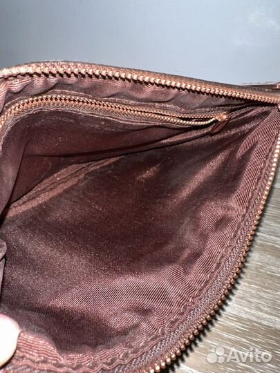 Кисти косметичка пудра