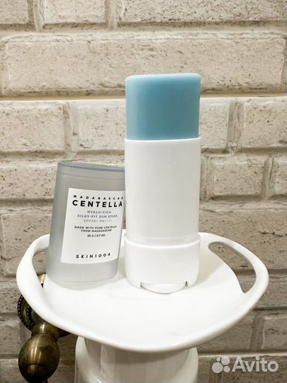 Солнцезащитный крем-стик skin 1004