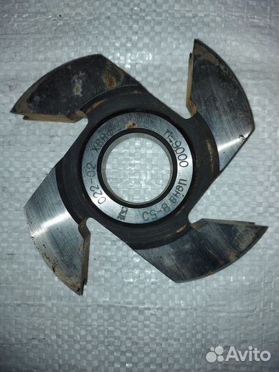 Фрезы по дереву. Размер на вал в 32 мм