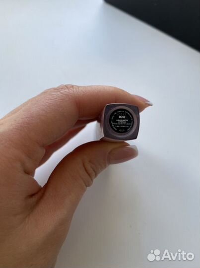 Помада для губ huda beauty muse