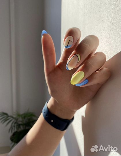 Маникюр в студии