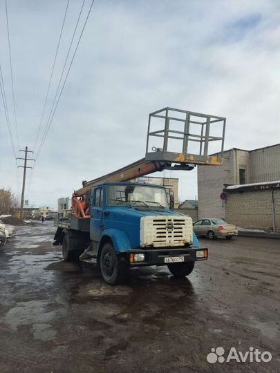 Водитель на автовышку