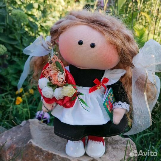 Кукла - школьница, выпускница ручной работы