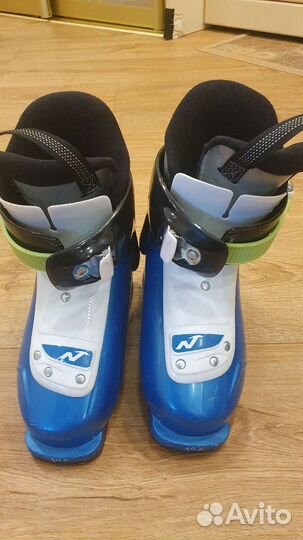 Горнолыжные ботинки детские