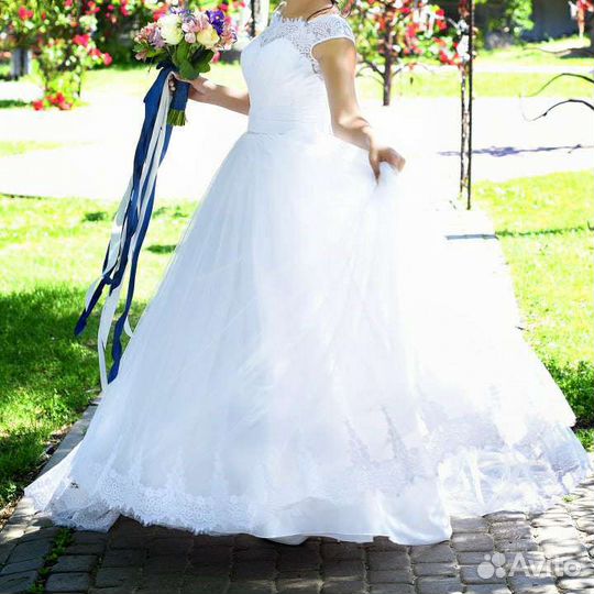 Свадебное платье