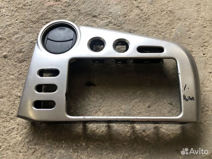 Накладка торпеды Pontiac Vibe 2002-2007