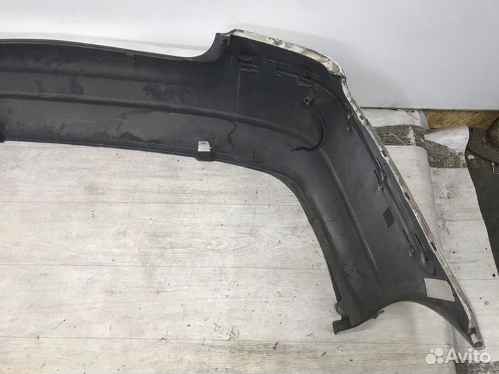 Бампер задний Toyota Avensis T250 2007