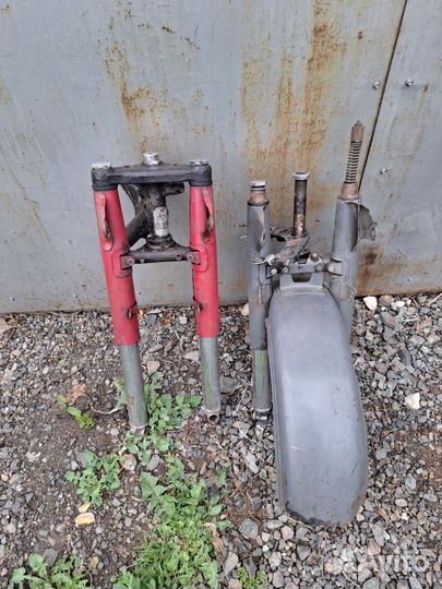 Перо вилки на мотоцикл