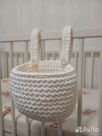 Подвесная корзинка на кроватку