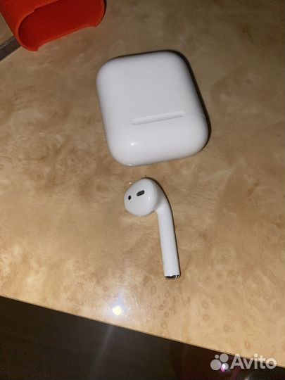 Правый наушник airpods 1 поколения