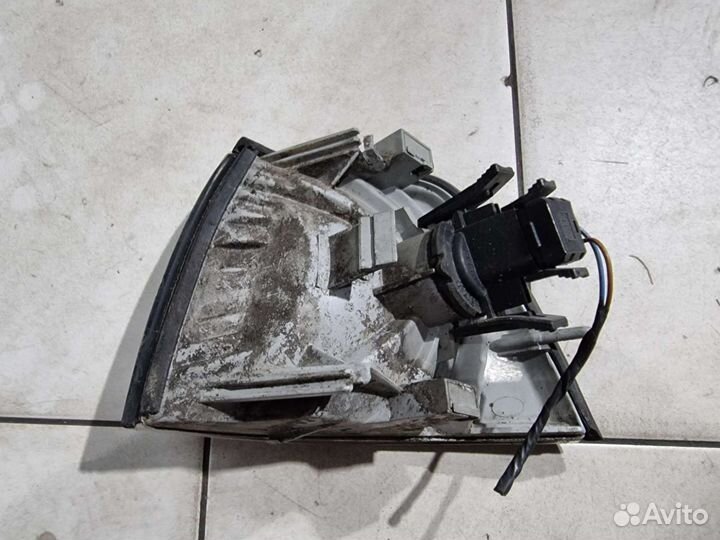 Поворотник правый BMW 3 Series (E36)