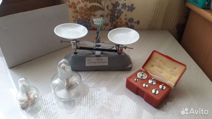 Весы лабораторные, калибровочные гири,спиртовка
