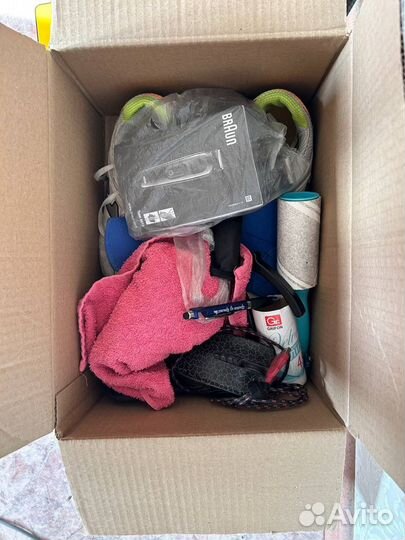Коробка с мужскими вещами