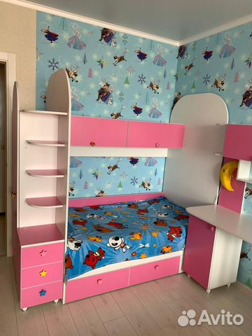 Продаю детский шкаф, кровать с матрасом, стол