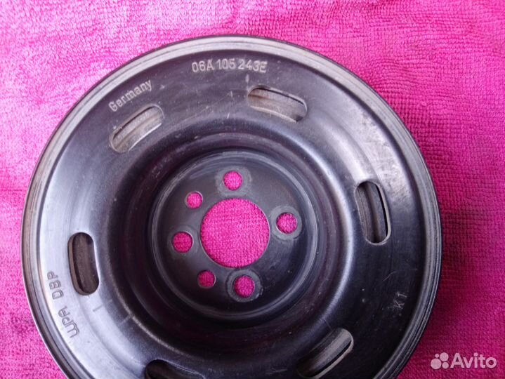 Шкив коленвала Skoda, Audi, Volkswagen 06A105243E