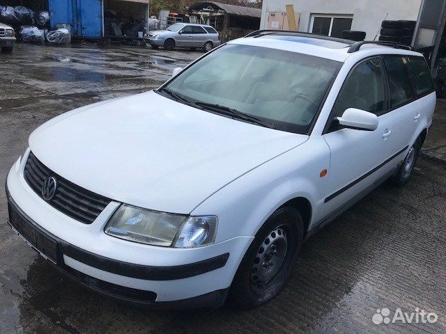 Разбор на запчасти Volkswagen Passat 5