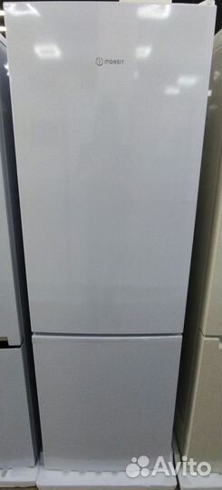 Холодильник indesit ITR 4180W белый