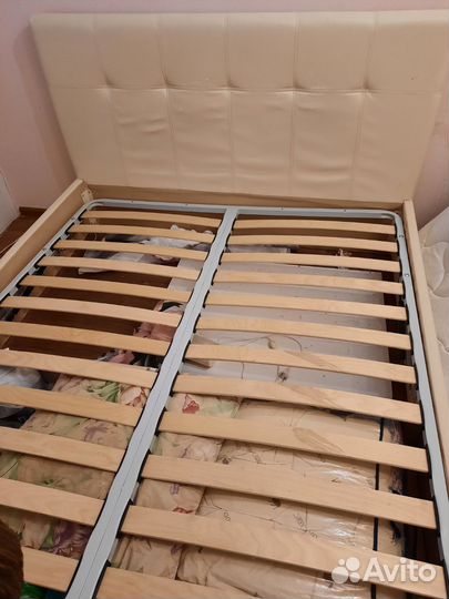 Кровать двухспальная с матрасом бу 160 200