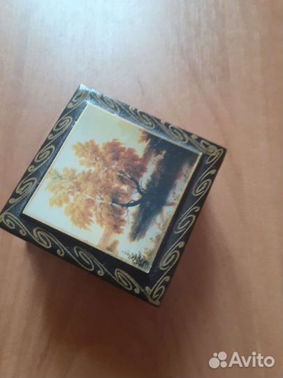 Шкатулка для ювелирных украшений