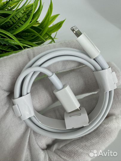 Кабель Lightning to USB-C
